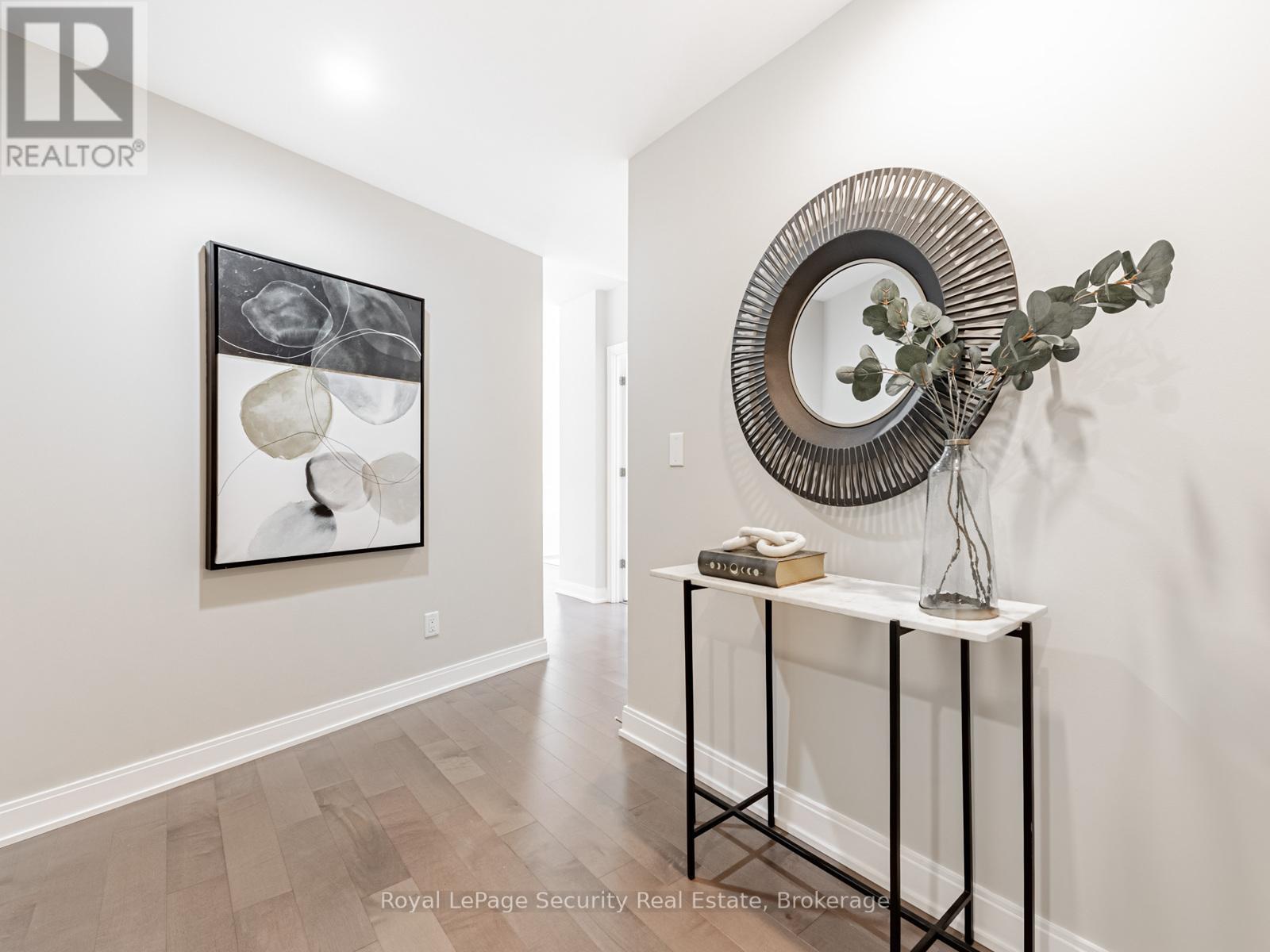 420 - 55 Front Street E, Toronto, Ontario  M5E 0A7 - Photo 4 - C12135489