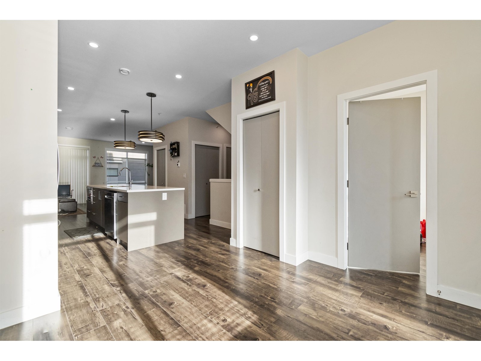 Property at 120 46150 THOMAS ROAD image 4