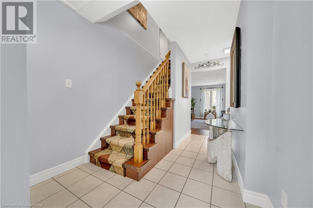 Property at 1234 OTTAWA Street S image 4
