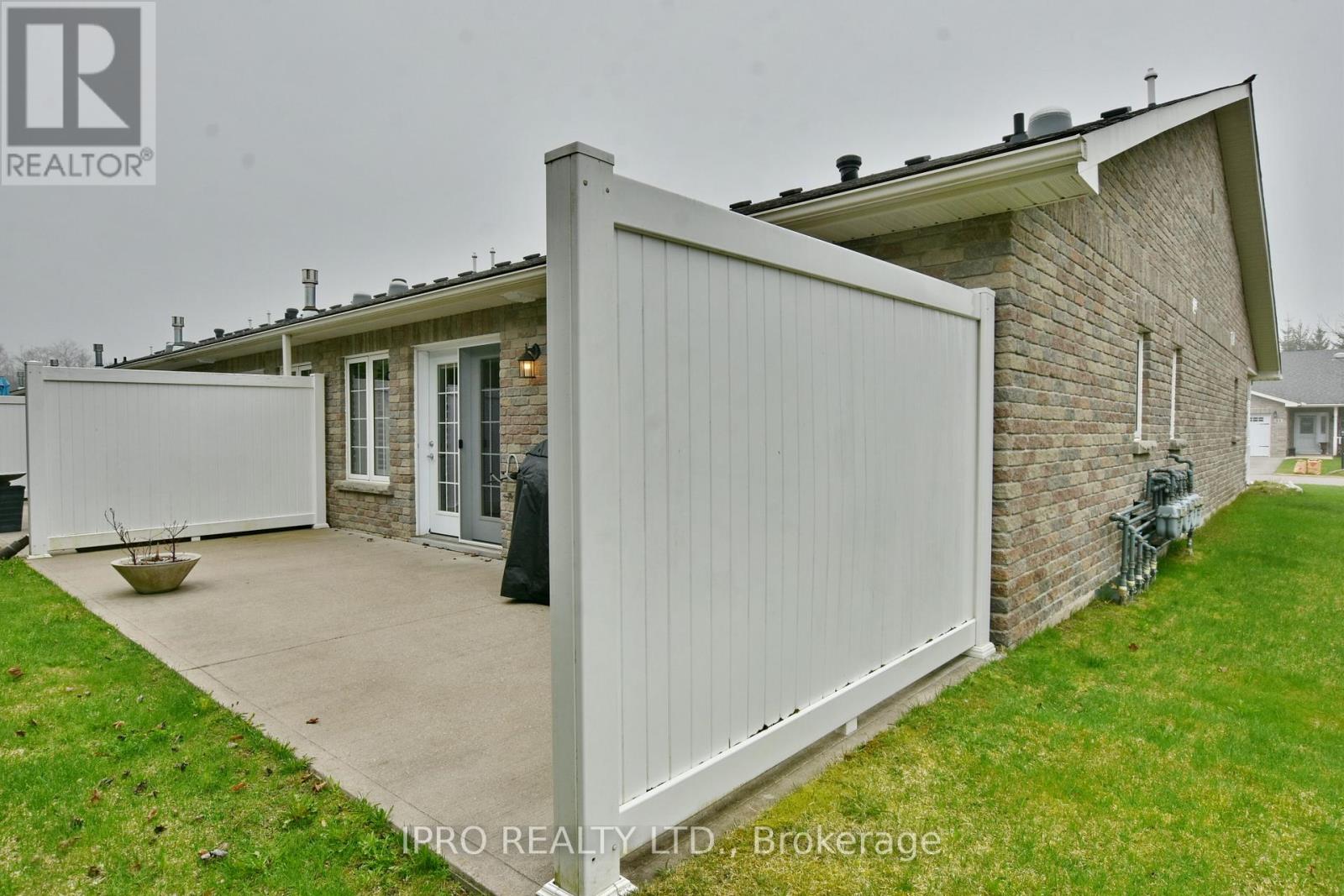 45 Clover Crescent, Wasaga Beach, Ontario  L9Z 0G4 - Photo 11 - S12135432