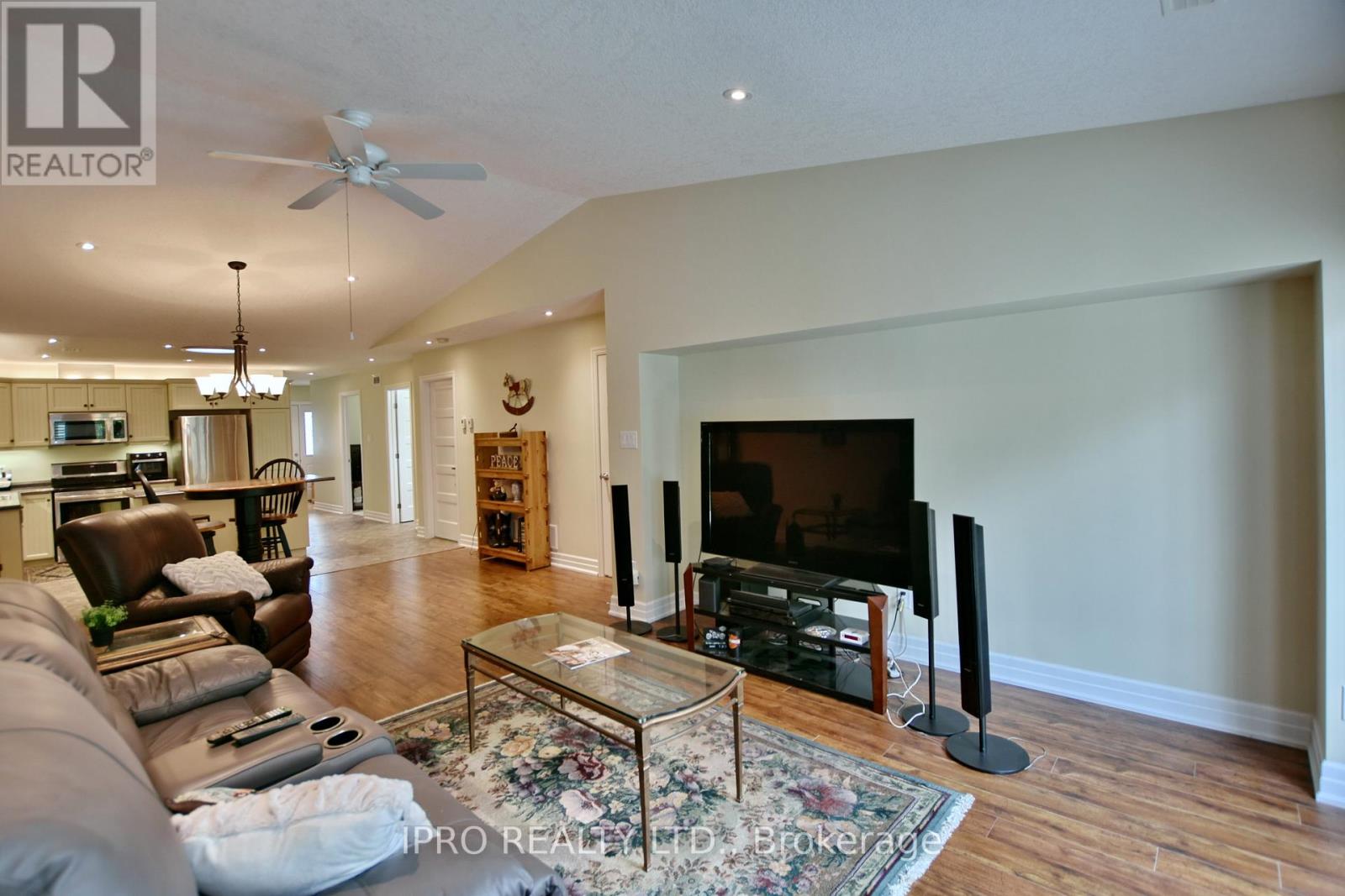 45 Clover Crescent, Wasaga Beach, Ontario  L9Z 0G4 - Photo 26 - S12135432