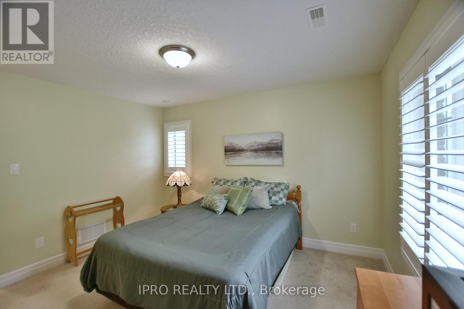 45 Clover Crescent, Wasaga Beach, Ontario  L9Z 0G4 - Photo 30 - S12135432
