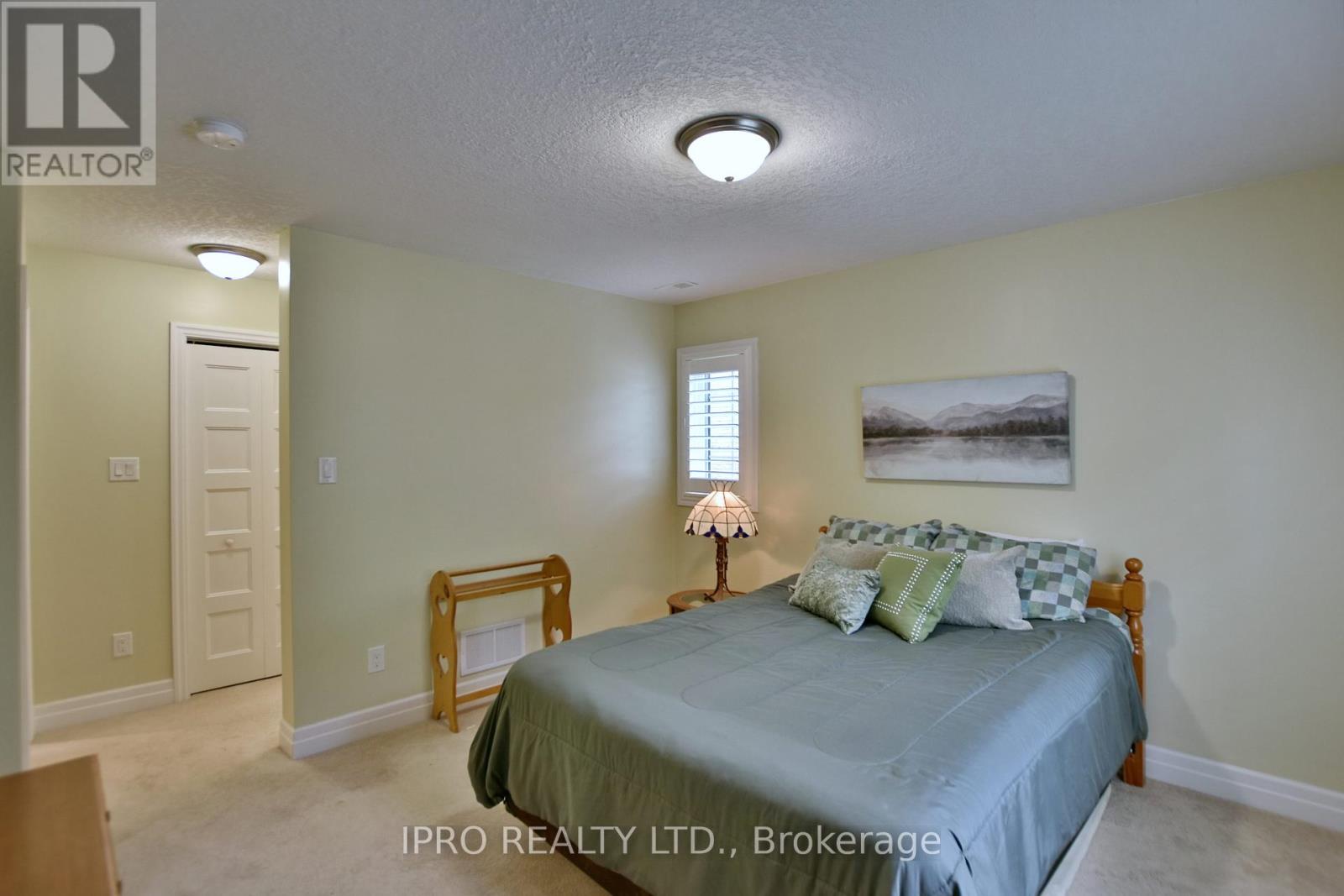 45 Clover Crescent, Wasaga Beach, Ontario  L9Z 0G4 - Photo 31 - S12135432