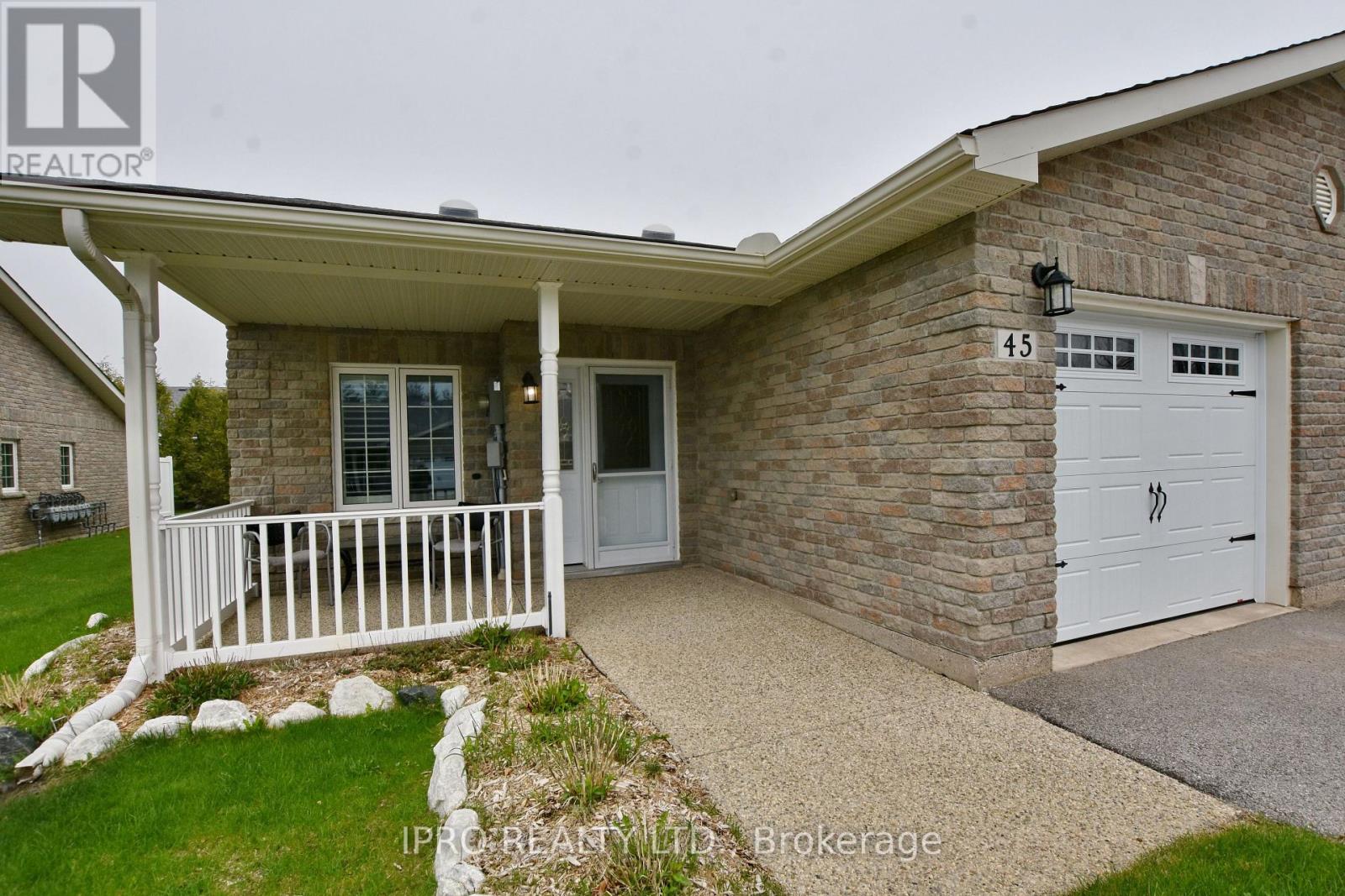 Property at 45 CLOVER CRESCENT image 5