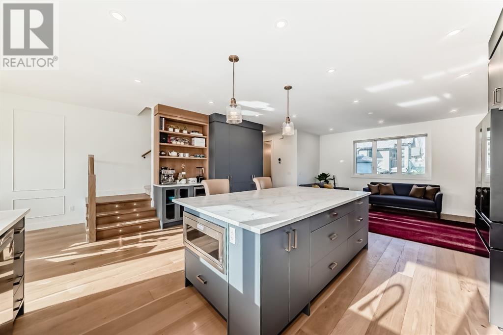 Property at 307 18 Street NW image 4