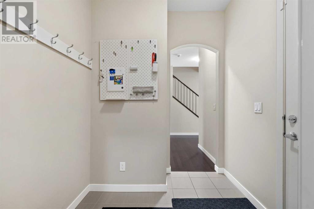 246 Hillcrest Heights Sw, Airdrie, Alberta  T4B 3Z2 - Photo 15 - A2216696