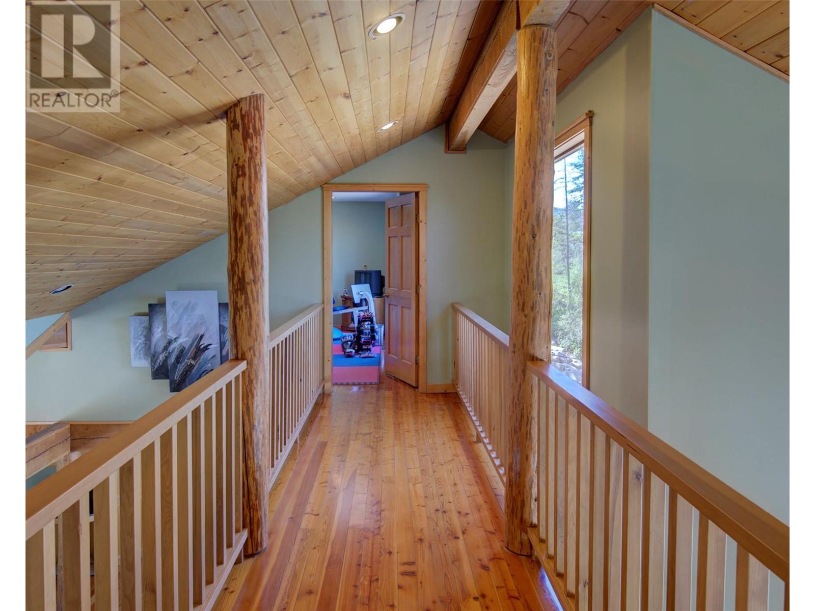 Property at 9260 Chinook Road image 2