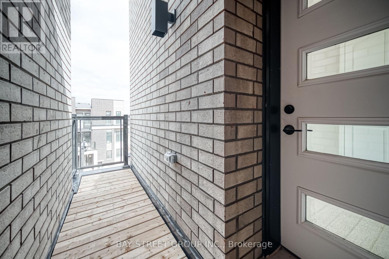 1411 Courtleigh Trail, Oakville, Ontario  L6H 7Y8 - Photo 35 - W12134681