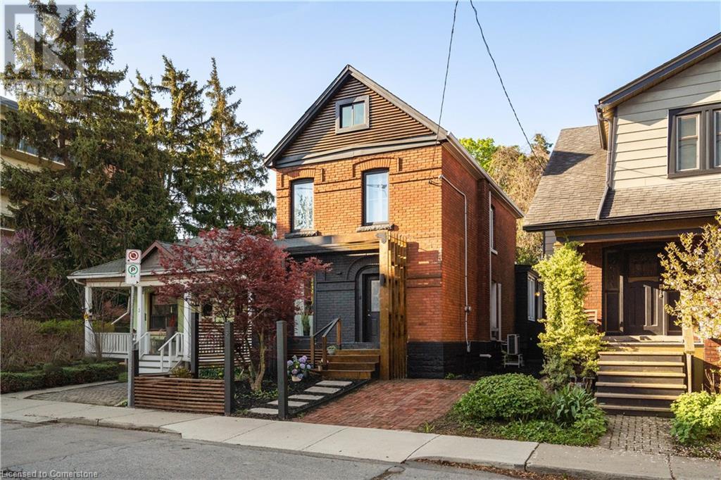 5 PINE Street, hamilton, Ontario