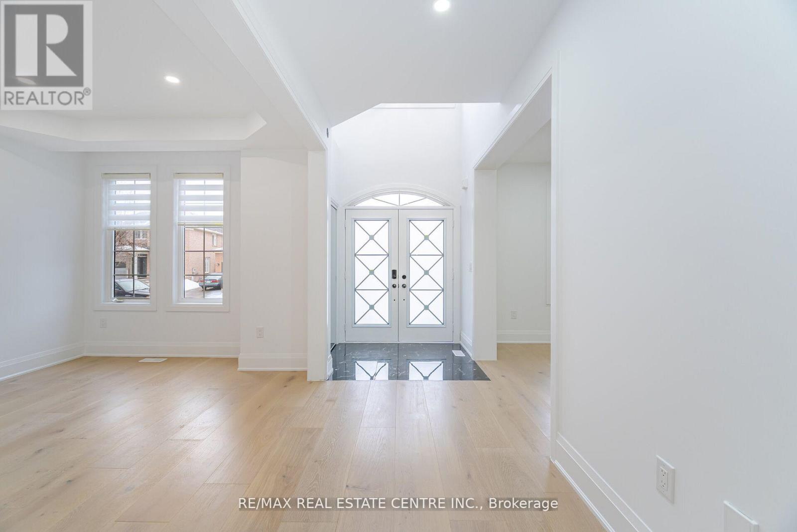 Property at 17 WONDER WAY image 4