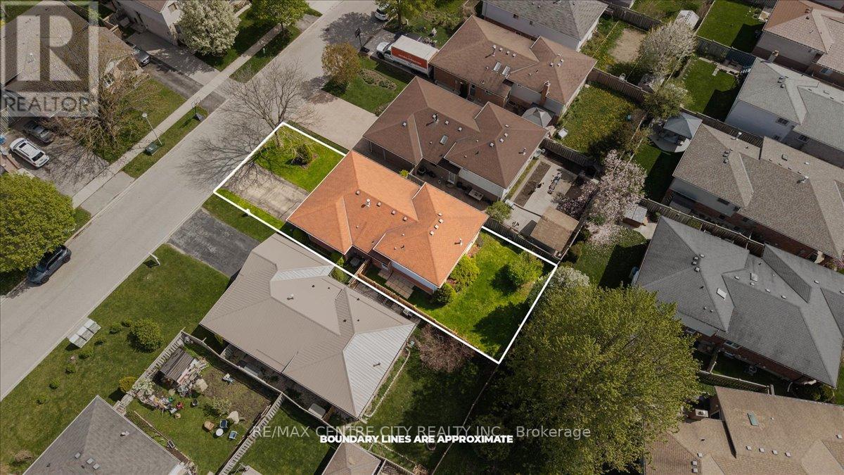 91 Josselyn Drive, London South, Ontario  N6E 3V6 - Photo 37 - X12135544