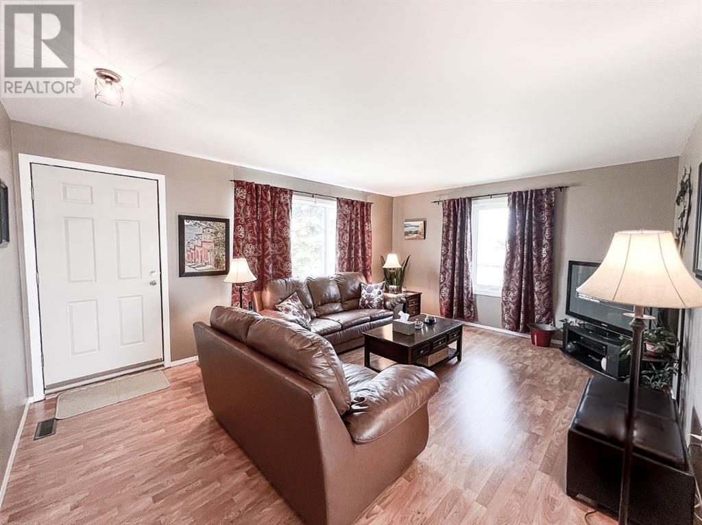 5403 Gravel Avenue, Donnelly, Alberta  T0H 1M0 - Photo 6 - A2218479