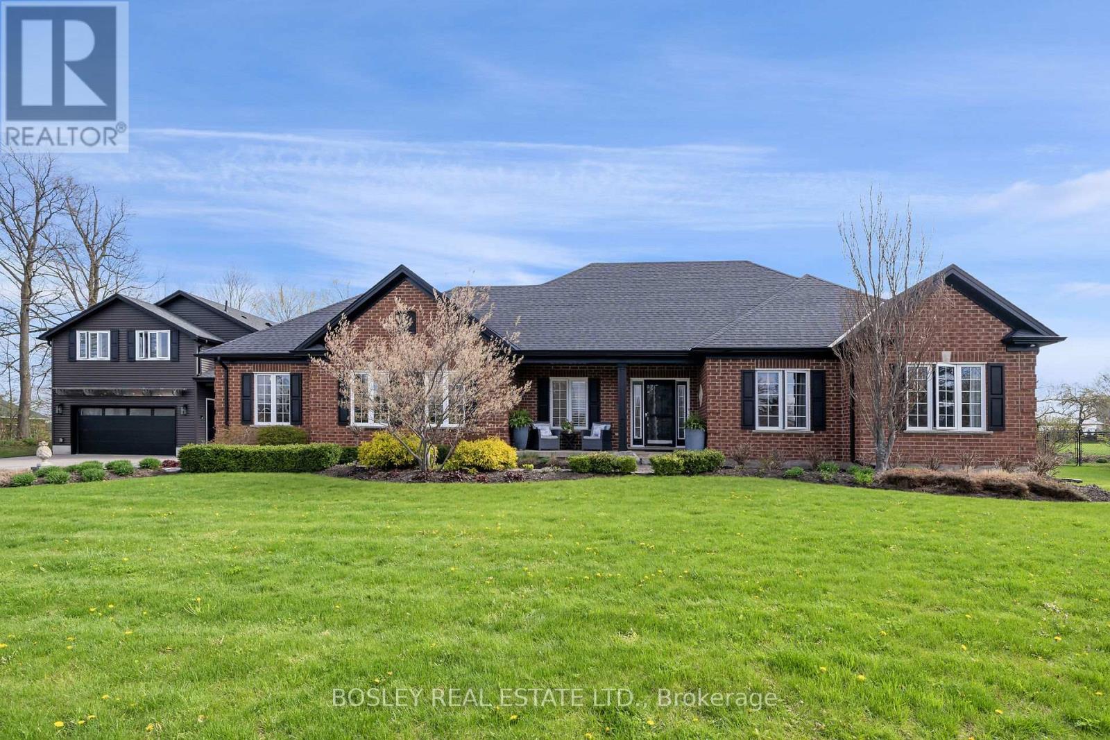Property at 15 ASPEN COURT image 1
