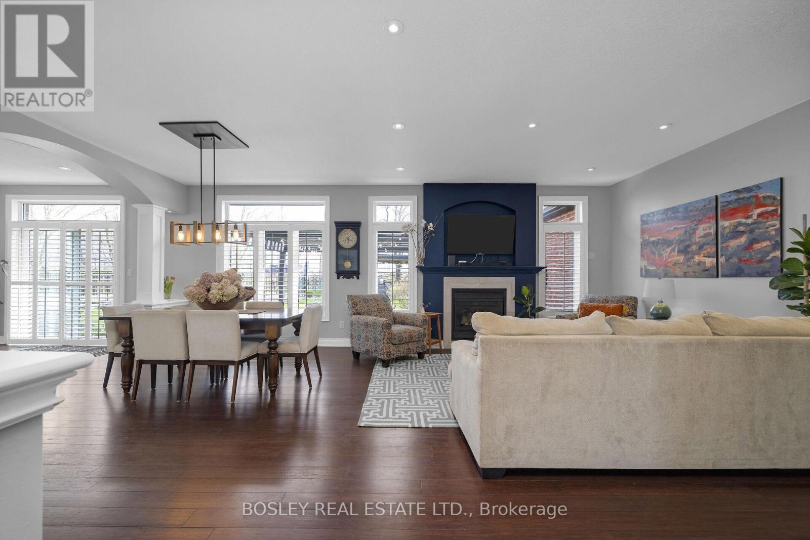 Property at 15 ASPEN COURT image 3