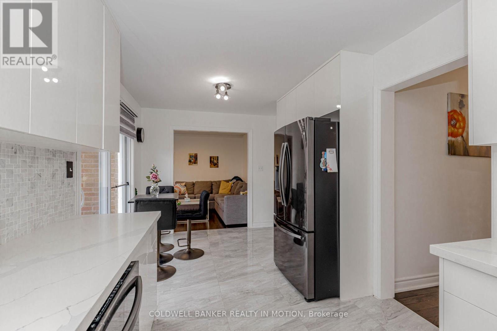 42 River Glen Blvd Boulevard S, Oakville, Ontario  L6H 5Z6 - Photo 18 - W12134893