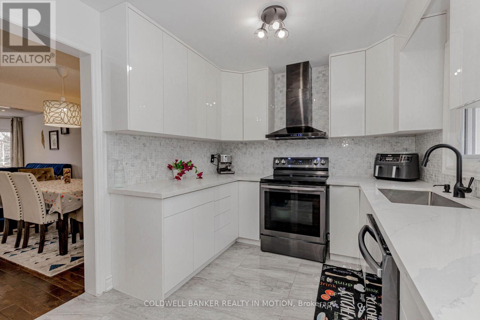 42 River Glen Blvd Boulevard S, Oakville, Ontario  L6H 5Z6 - Photo 16 - W12134893
