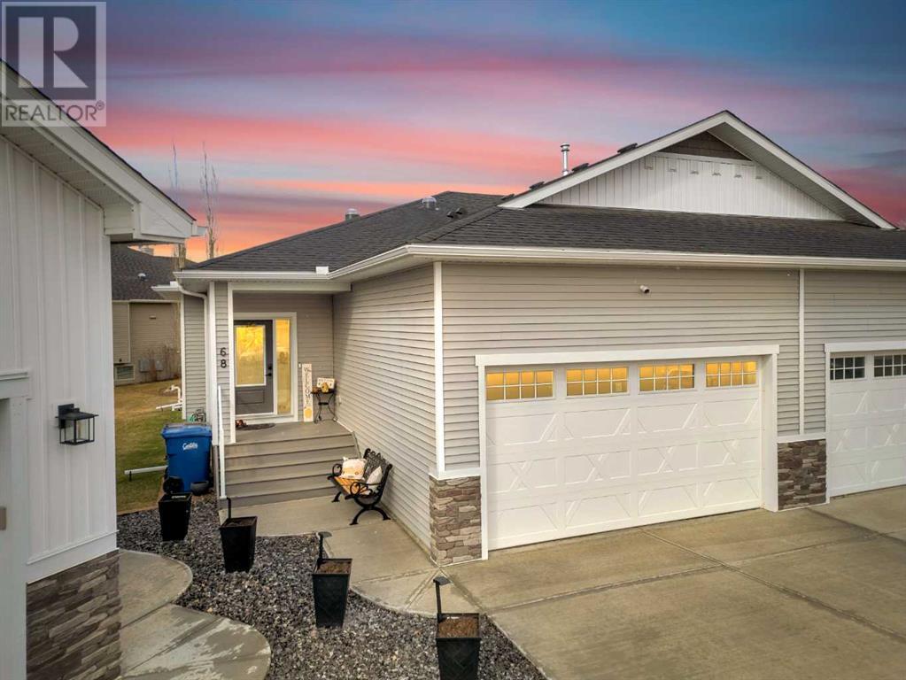 68 Stenlea Gate, Carstairs, Alberta  T0M 0N0 - Photo 1 - A2213279