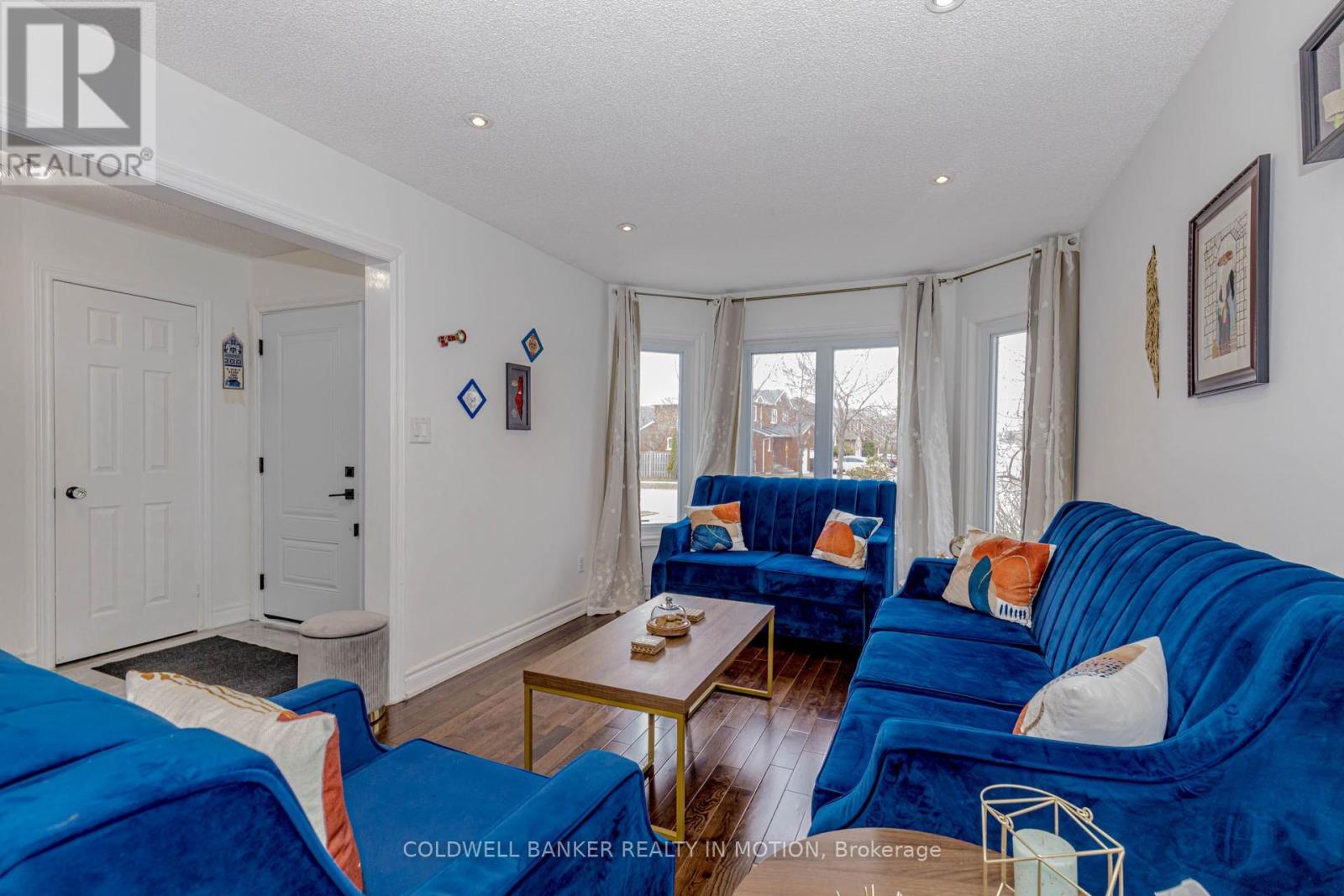 42 River Glen Blvd Boulevard S, Oakville, Ontario  L6H 5Z6 - Photo 8 - W12134893