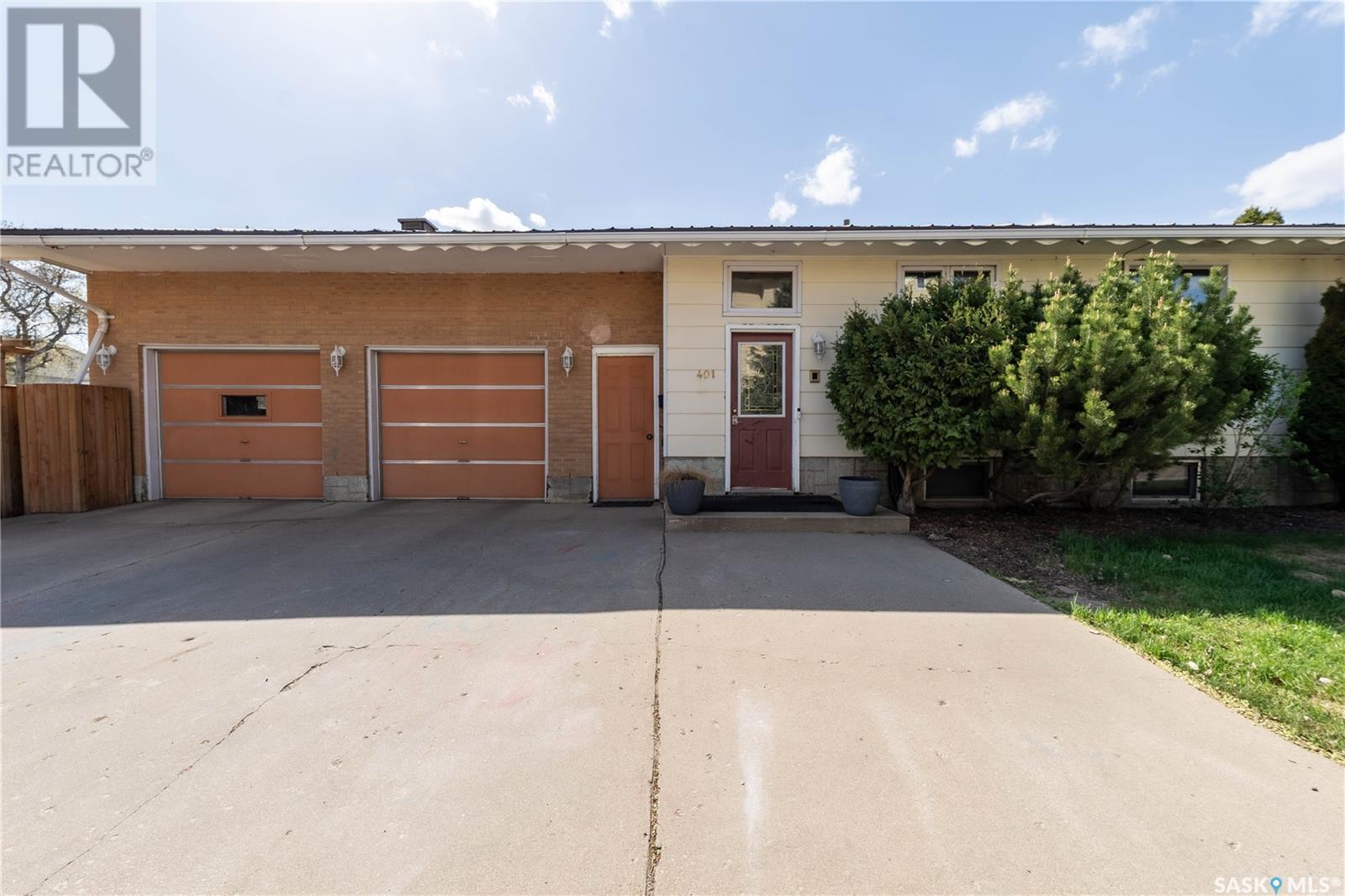 Property at 401 Stadacona STREET W image 2