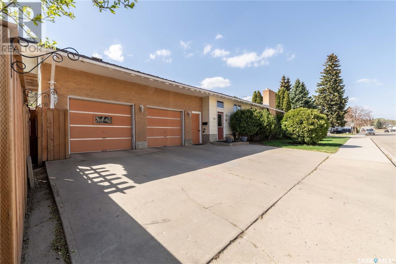 Property at 401 Stadacona STREET W image 3