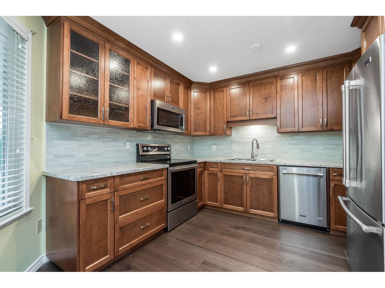 4 2989 Trafalgar Street, Abbotsford, British Columbia  V2S 7X9 - Photo 8 - R2999489