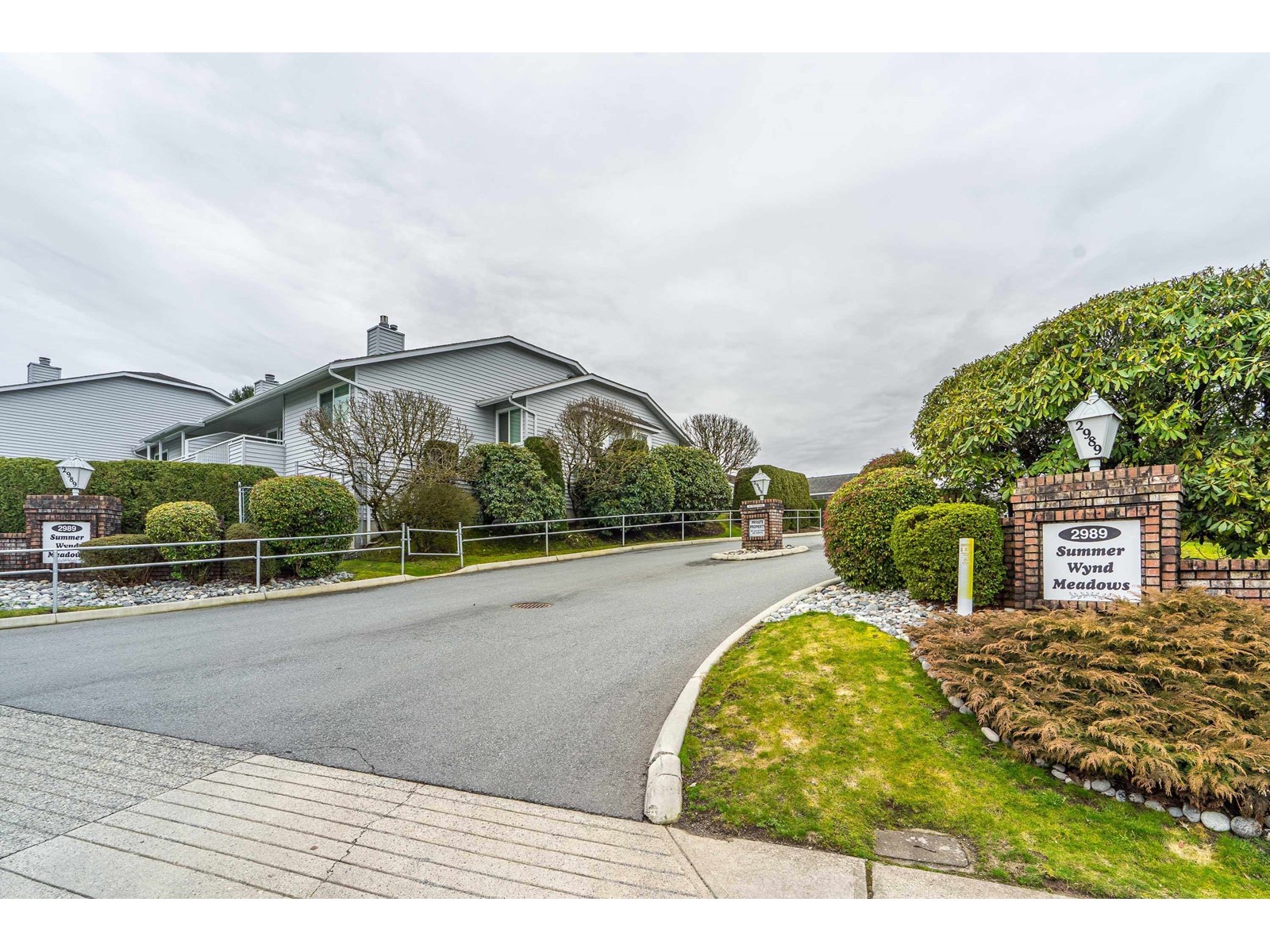 4 2989 Trafalgar Street, Abbotsford, British Columbia  V2S 7X9 - Photo 2 - R2999489