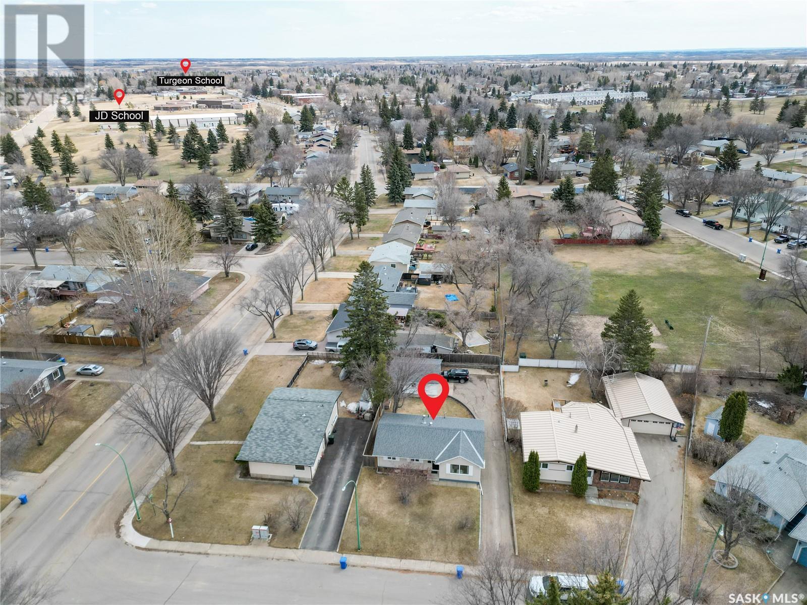Property at 745 Cuelenaere STREET image 2