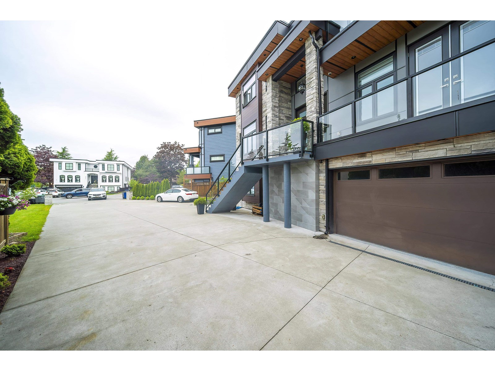 Property at 8558 145A STREET image 5