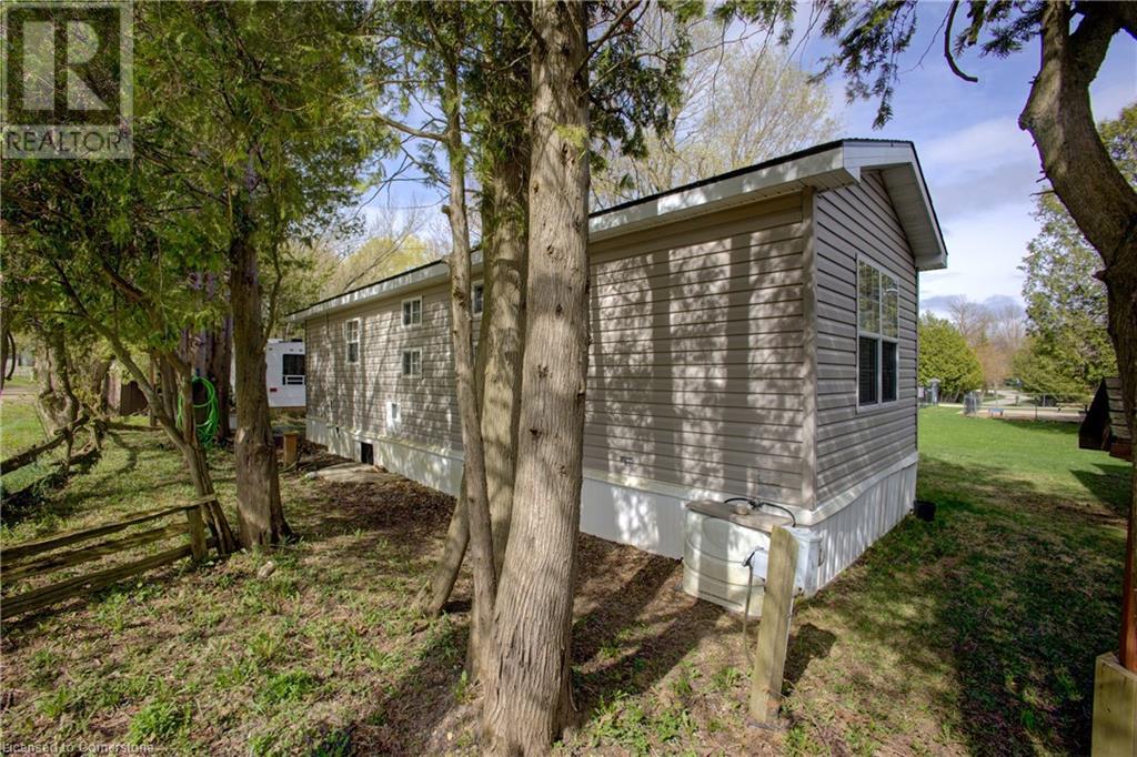 8 Maple, Mount Forest, Ontario  N0G 2L0 - Photo 4 - 40724473