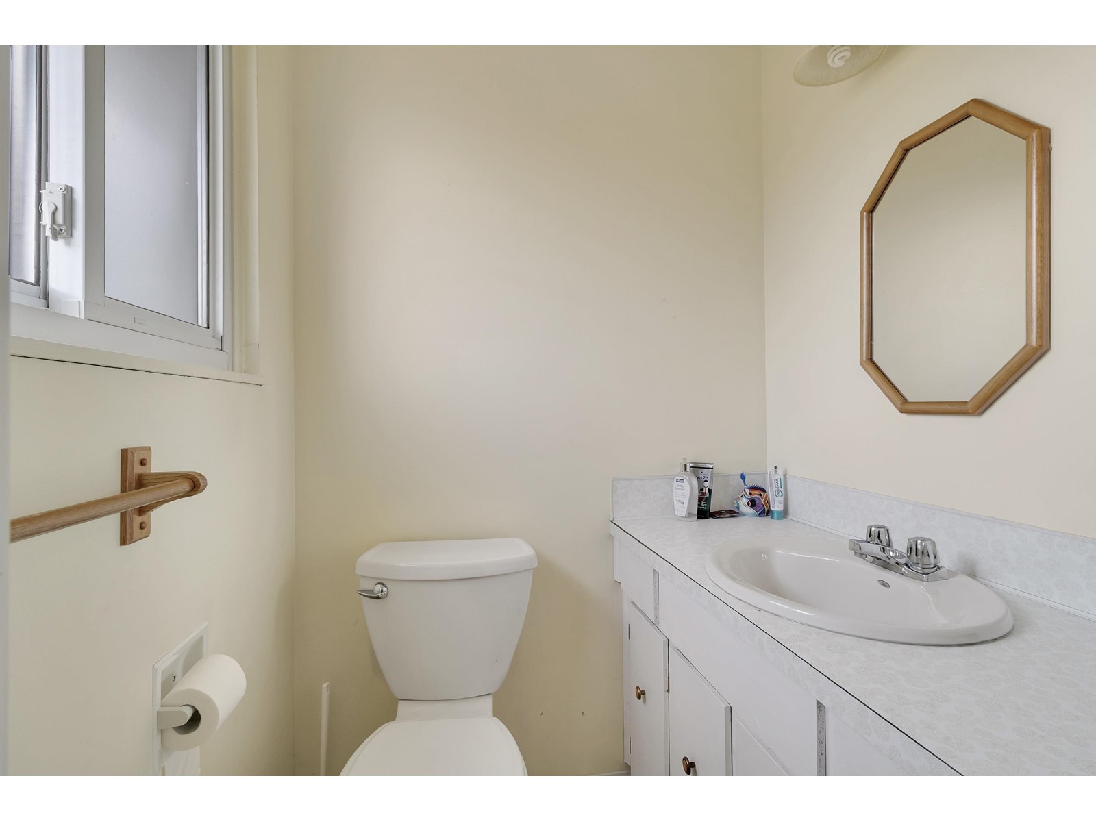 11558 73a Avenue, Delta, British Columbia  V4C 6Y6 - Photo 11 - R3000116