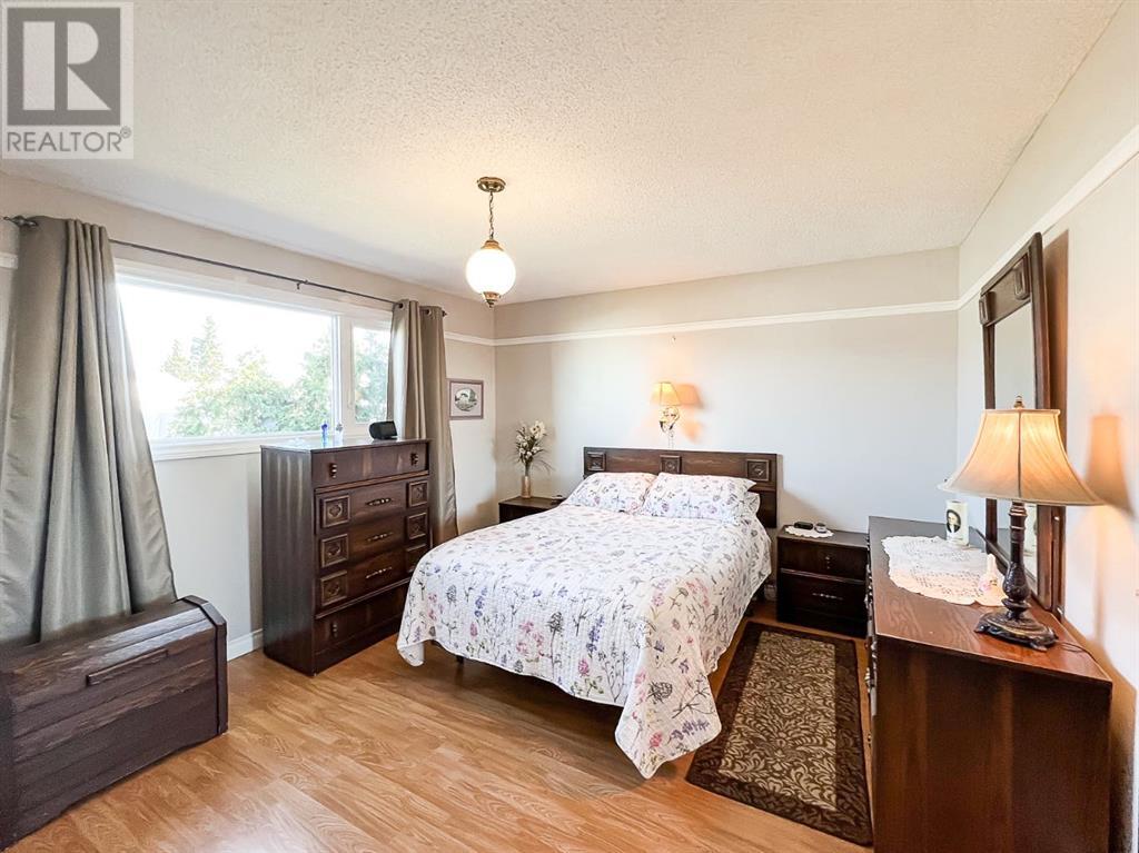 128 3 Avenue Se, Falher, Alberta  T0H 1M0 - Photo 9 - A2218469