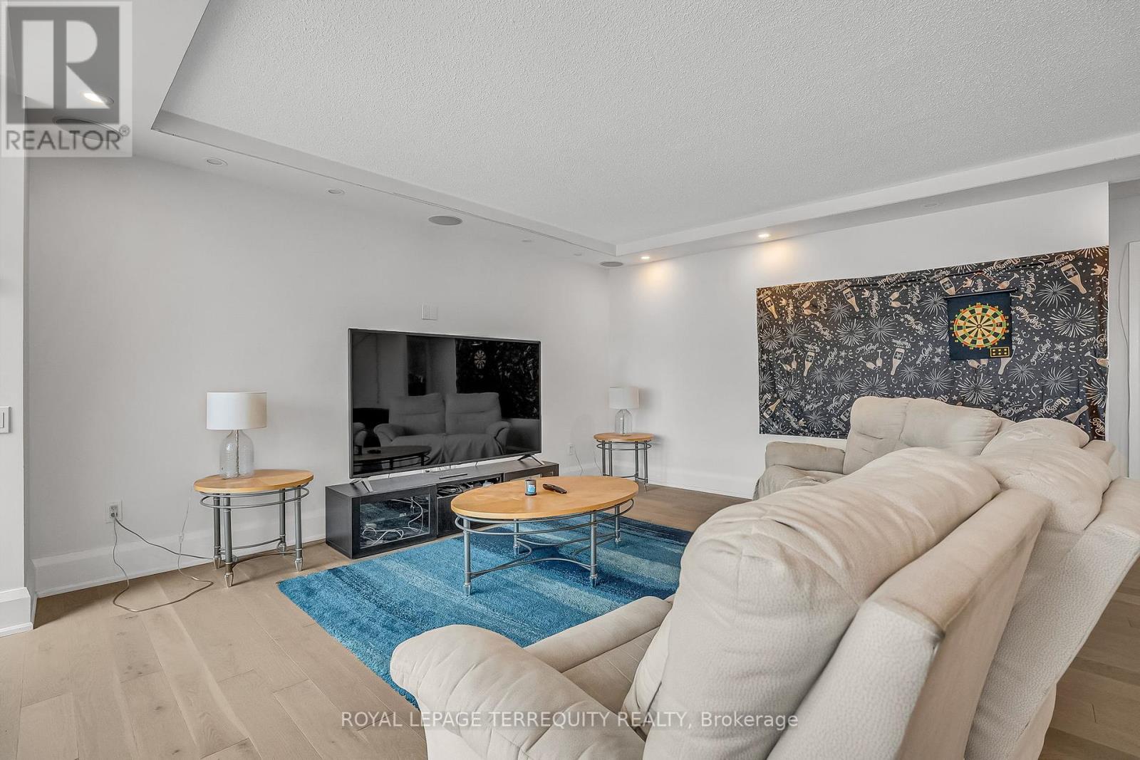 2103 - 71 Simcoe Street, Toronto, Ontario  M5J 2S9 - Photo 3 - C12135535