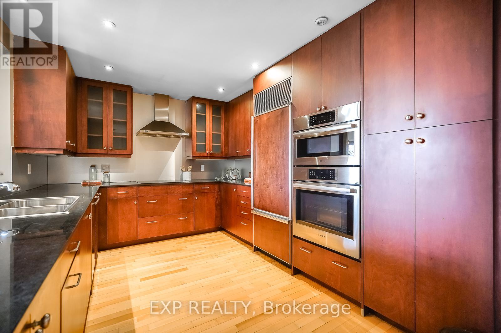 502 - 2 Roxborough Street E, Toronto, Ontario  M4W 3V7 - Photo 18 - C12135549