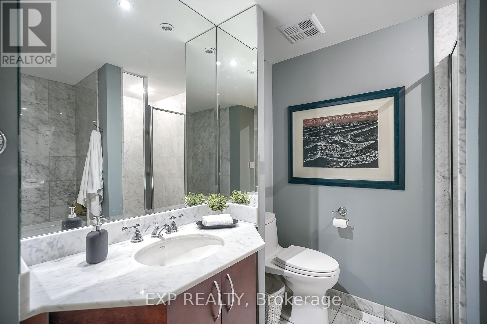 502 - 2 Roxborough Street E, Toronto, Ontario  M4W 3V7 - Photo 36 - C12135549