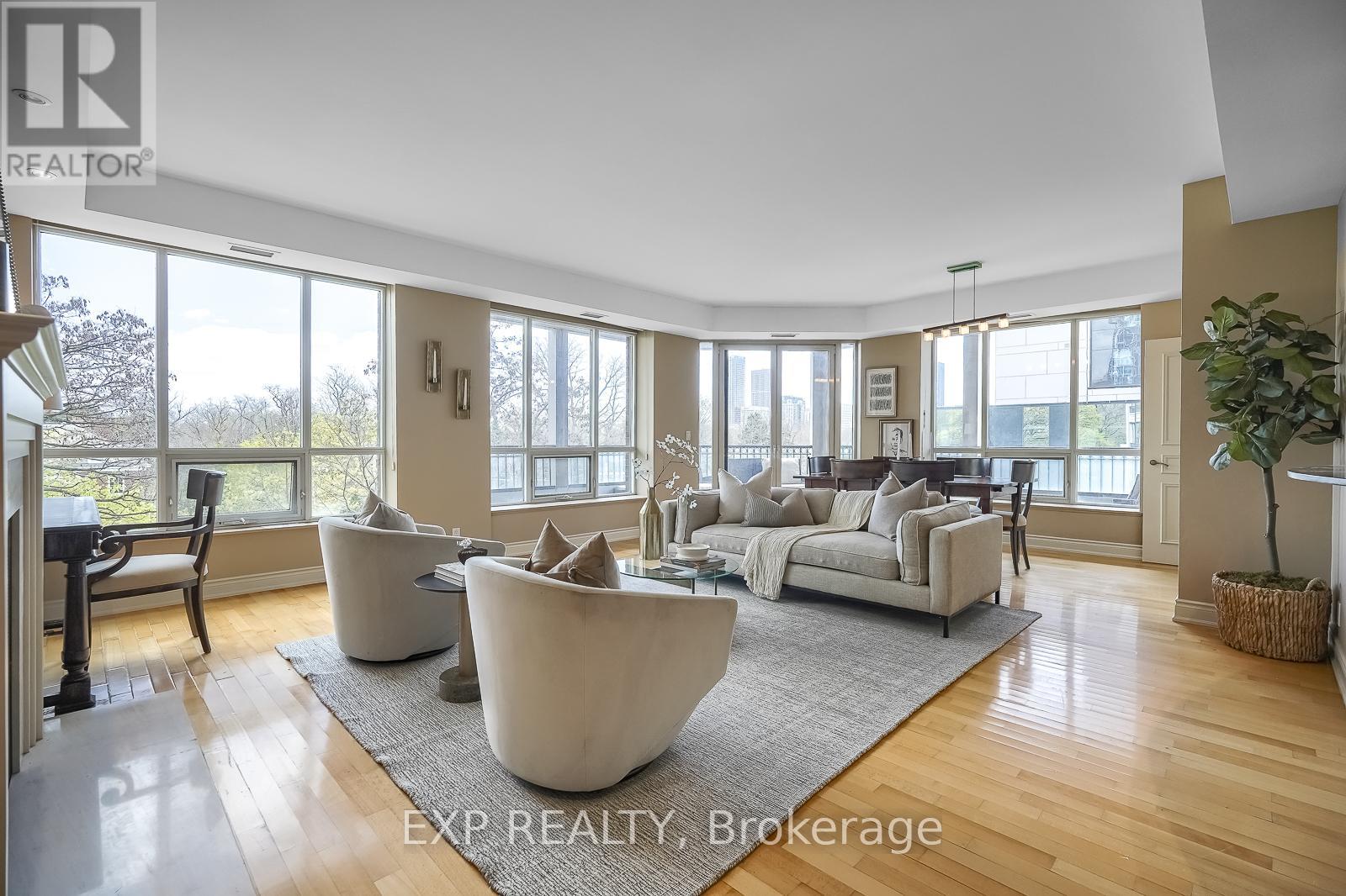502 - 2 Roxborough Street E, Toronto, Ontario  M4W 3V7 - Photo 4 - C12135549