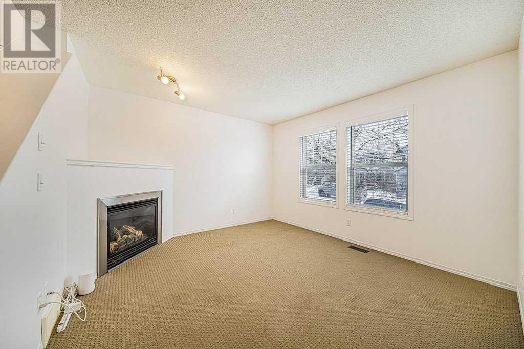 Property at 305 Everglen Rise SW image 4