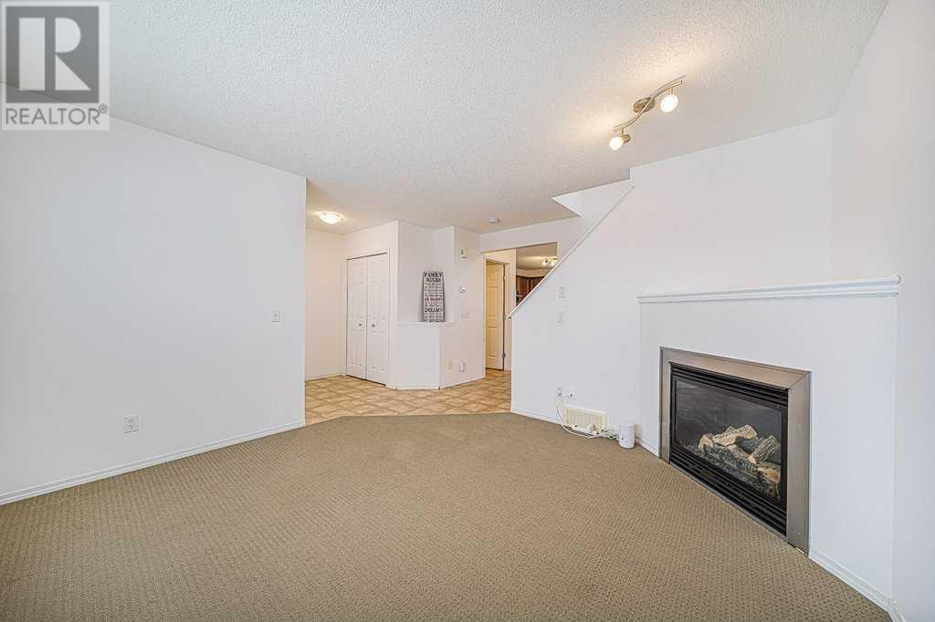 Property at 305 Everglen Rise SW image 5