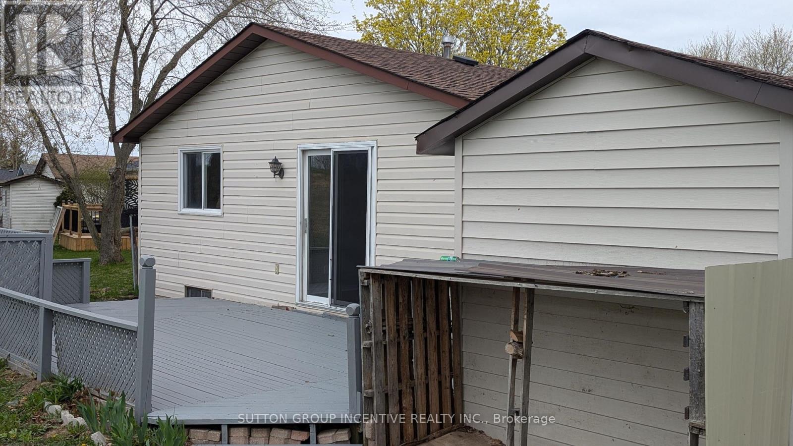 49 Royal Oak Drive, Innisfil (Cookstown), Ontario  L0L 1L0 - Photo 9 - N12135527