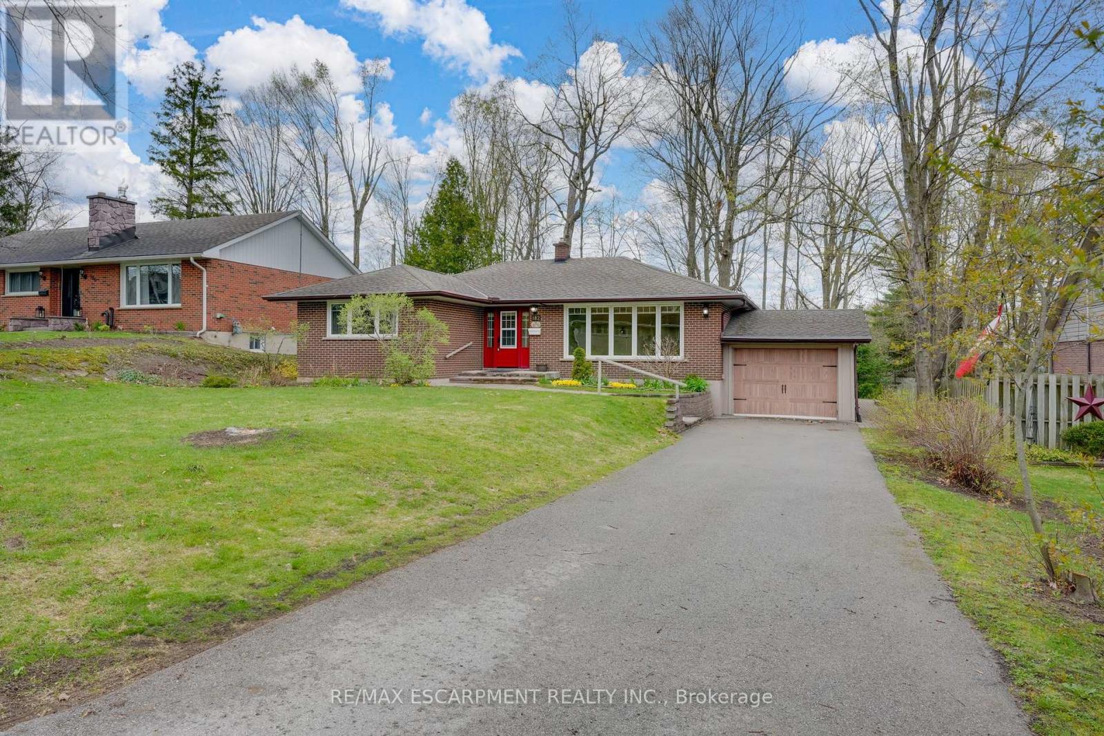 Property at 182 LAWRENCE AVENUE image 2