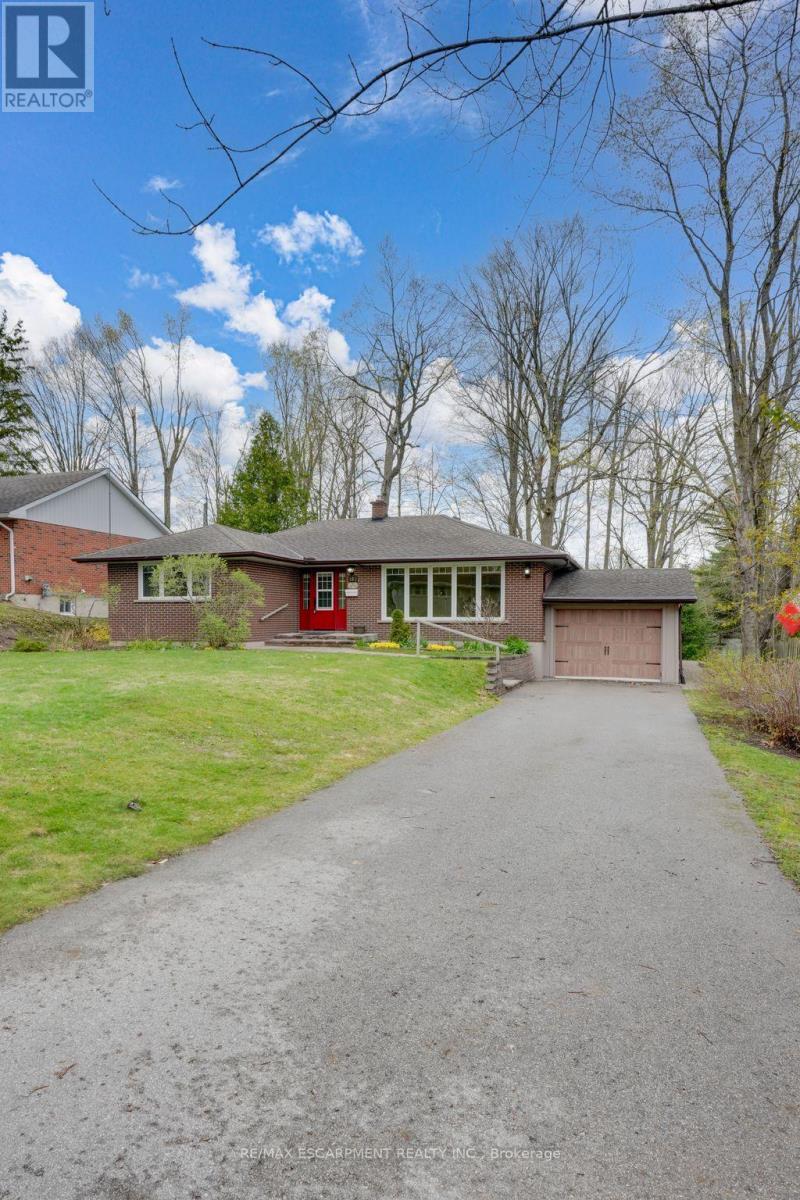 Property at 182 LAWRENCE AVENUE image 3