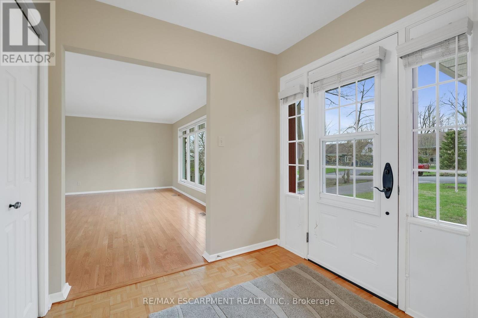 Property at 182 LAWRENCE AVENUE image 5