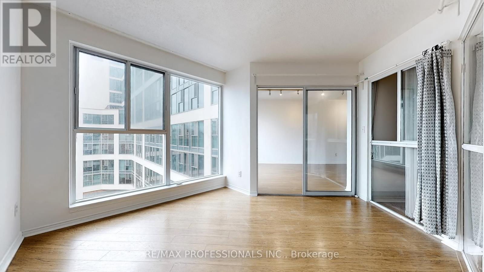 704 - 222 The Esplanade, Toronto, Ontario  M5A 1J2 - Photo 19 - C12124661