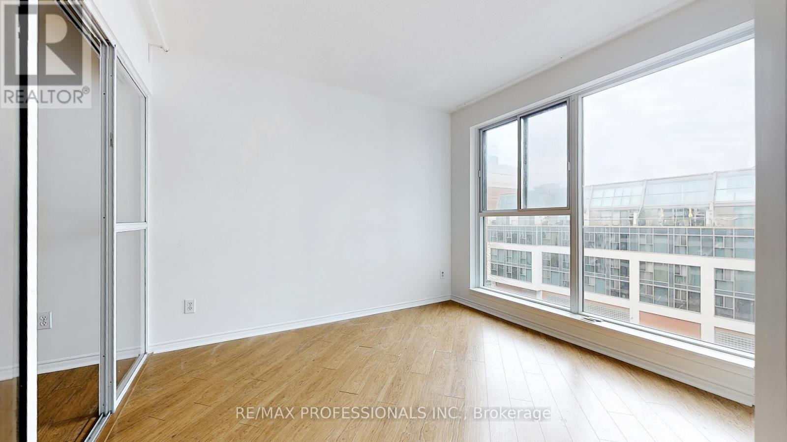 704 - 222 The Esplanade, Toronto, Ontario  M5A 1J2 - Photo 17 - C12124661