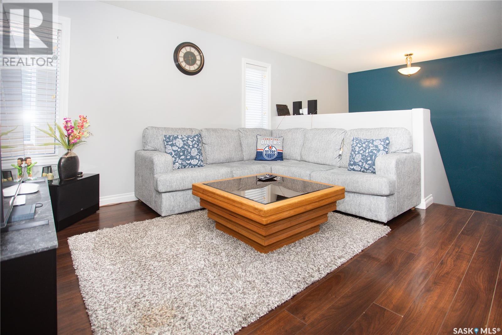 Property at 306 Henick LANE image 4