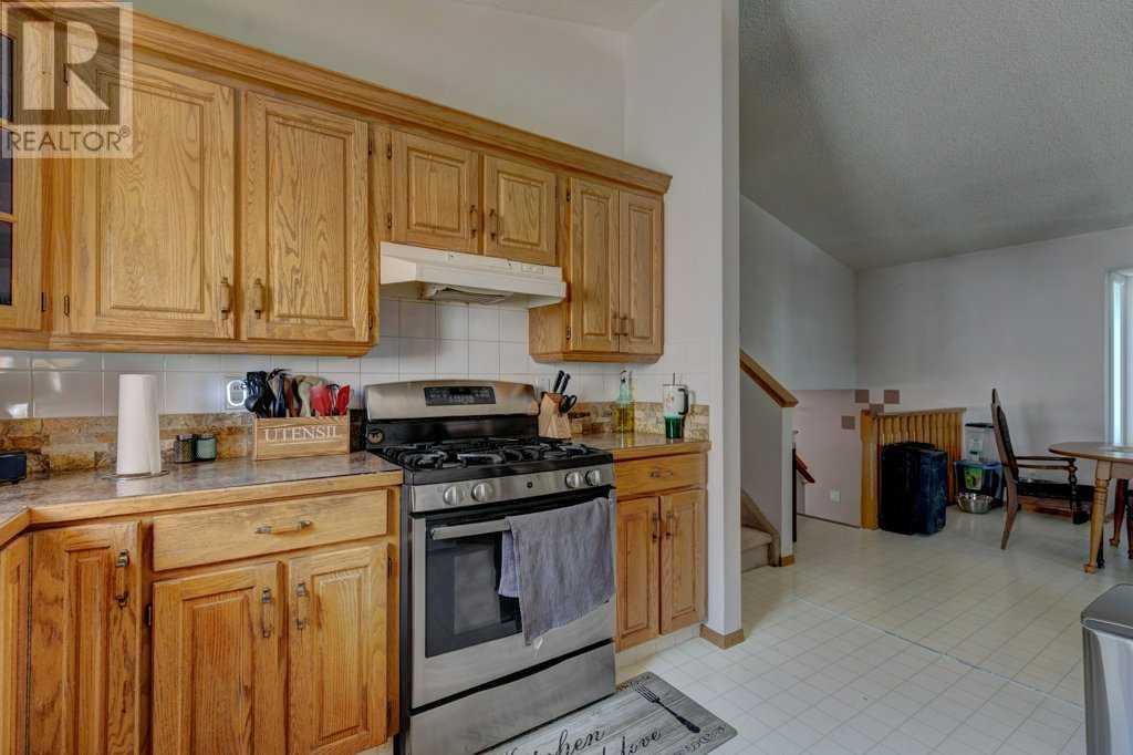 220 Sheep River Lane, Okotoks, Alberta  T1R 2B1 - Photo 13 - A2217658