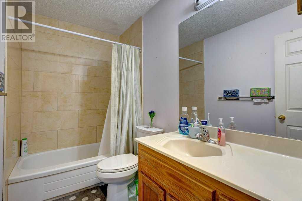 220 Sheep River Lane, Okotoks, Alberta  T1R 2B1 - Photo 22 - A2217658
