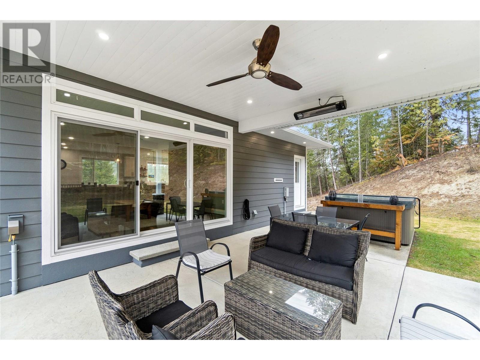 2763 Valleyview Drive, Blind Bay, British Columbia  V0E 1H2 - Photo 3 - 10337734