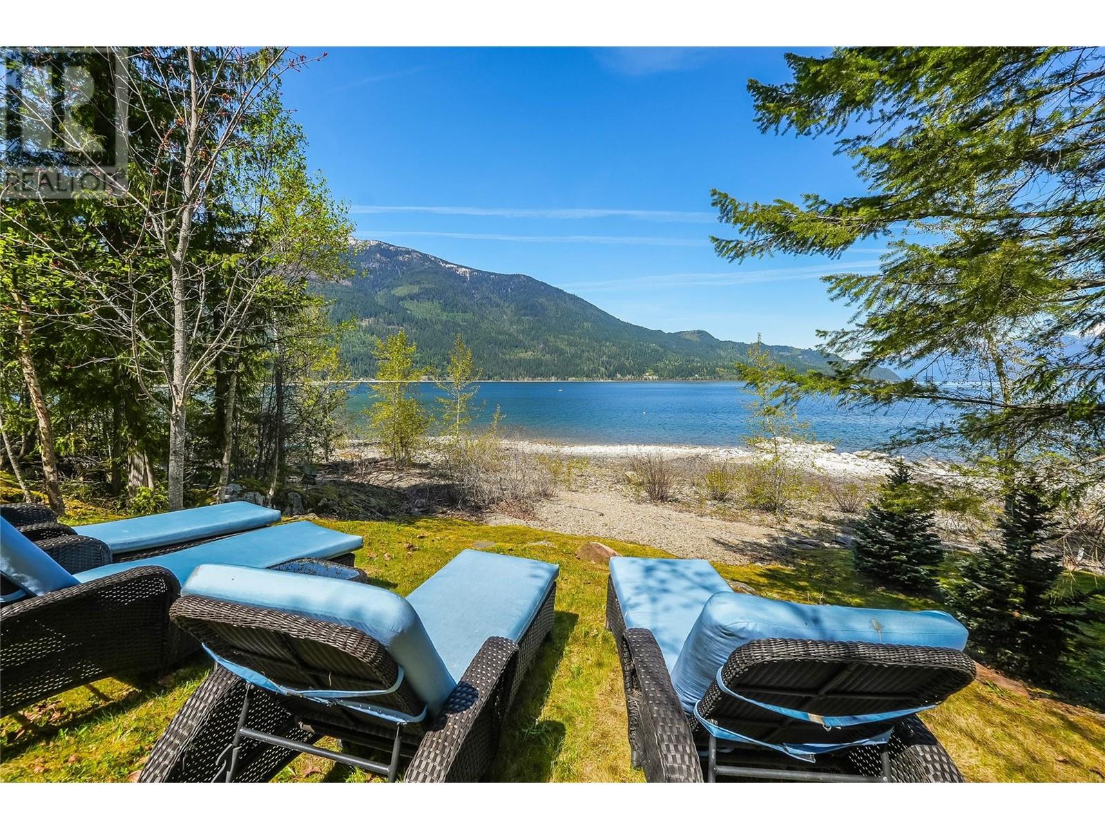 Property at 271 KOOTENAY LAKE Road image 2