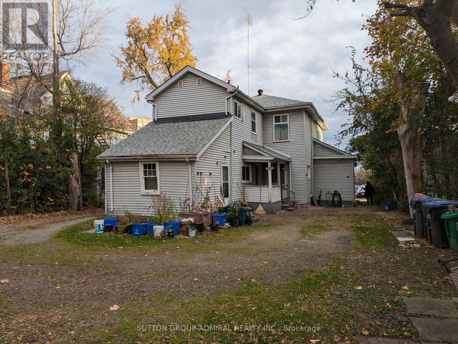 43 Elizabeth Street N, Brampton, Ontario  L6X 1S3 - Photo 4 - W12135542