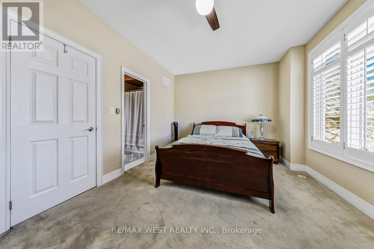 2036 Lakeshore Road W, Mississauga, Ontario  L5J 1J8 - Photo 12 - W12135554